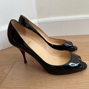 Christian Louboutin black patent leather heels (38.5)